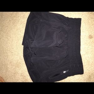 lulu lemon hotty hot long size 4 shorts